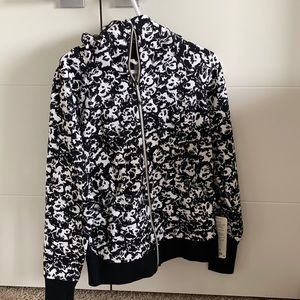 BRAND NEW LULULEMON SCUBA HOODIE III